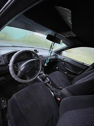 афто мобил: Honda Accord: 1997 г., 1.8 л, Механика, Бензин, Седан — 5