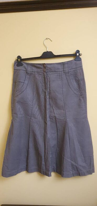 Suknje: Suknje M veličine za zimu i ostale sezone. 1 kom - 500din 2 kom - na lalafo.rs — 4 Suknje: Suknje M veličine za zimu i ostale sezone. 1 kom - 500din 2 kom - — 4