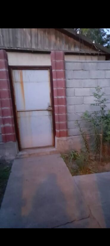 дома село константиновка: 58 м², 3 комнаты, Парковка, Забор, огорожен