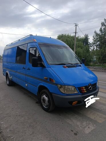 куплю автомобиль мерседес спринтер грузовой фургон двухскатный: Продается фургон Mercedes-Benz Sprinter в ярко-синем цвете. Автомобиль
