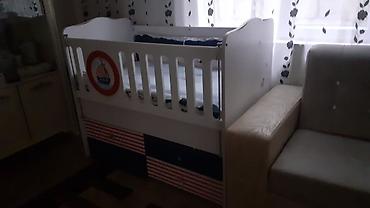 Beşiklər: Oğlan və qız üçün, Yeni, Beşik, Matras ilə, Yellənmə mexanizmi ilə — 2