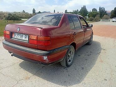 кочкор авто: Volkswagen Vento: 1992 г., 1.8 л, Кол менен иштөөчү, Бензин, Седан — 2