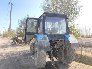 Тракторы МТЗ (Беларус): Трактор «Беларус» МТЗ 82.1 (надпись на борту). Основные — 4