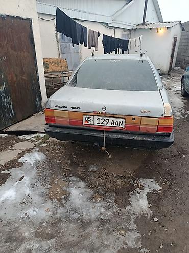 Audi: Audi 100: 1988 г., Седан — 2