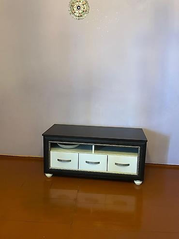 kilim mebel stol stul: Qonaq otağı mebel dəsti - Divan və 2 ədəd kreslo: Qara-ağ rəng — 5