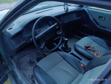 ауди 100 2: Audi 80: 1992 г., 2 л, Механика, Бензин, Седан