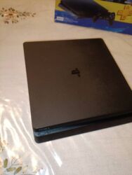 игры на плейстейшен 4: PlayStation Slim хорошом состояний комплект 2 жостика и 6 игр