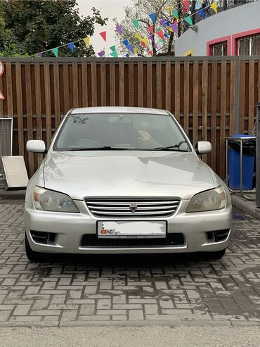 Toyota: Toyota Altezza: 2000 г., 2 л, Автомат, Бензин, Седан — 2