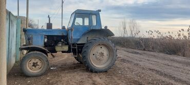 Kommersiya nəqliyyat vasitələri: Salam traktor saz vəziyyətdədi lafetdən biryerdə satılır qiymətdə