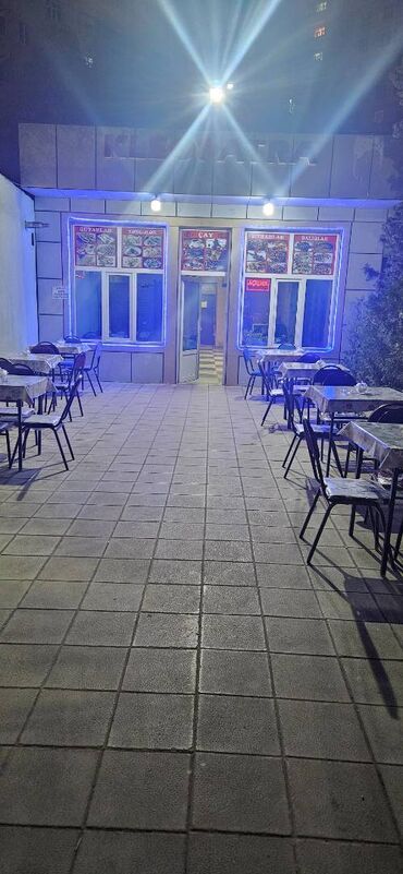 Otel, kafe, restoranlar: Ofisiant. 1-2 illik təcrübə. Tam iş günü
