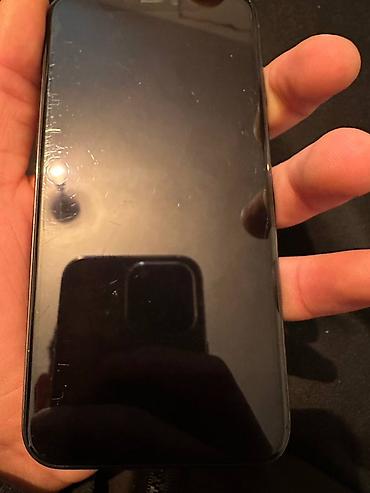 Apple iPhone: IPhone 11 Pro — 3