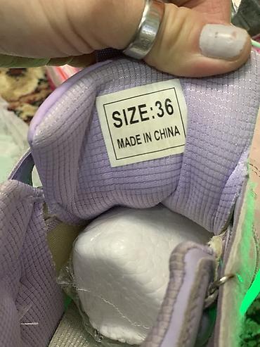 Кроссовки и спортивная обувь: Светящиеся кеды для детей/Ролики 🛼подростков! Удобные подходит по 37 — 8