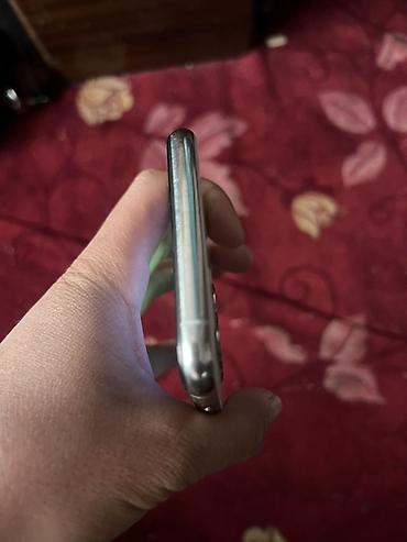 3 3: IPhone 11 Pro Max, Б/у, 100 % — 8