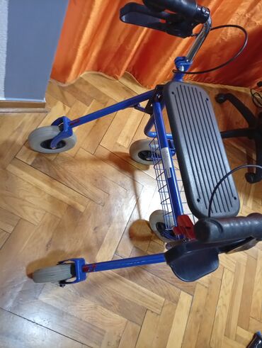 Hodalice, štake, štapovi za hodanje, kolica za hodanje: Hodalica/rolator sa četiri točka i sedištem SKLAPAJUĆA - Stabilan — 6