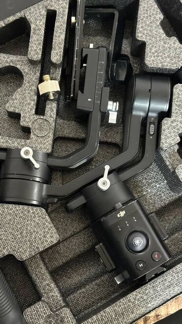 аренда камер: Электронный стабилизатор для камеры DJI Ronin черного цвета