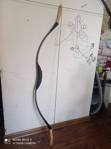 Луки и рогатки для охоты: Продается луки (разные) с силой натяжения 40 LBS (18 кг), плечи из — 10