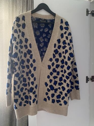 Donlar: Lc Waikikiden alinib qalin jaket barter yoxdu.Real alici yazsin 40 azn