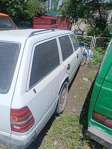 bye e5: Mercedes-Benz W124: 1993 г., Механика, Газ, Универсал — 5