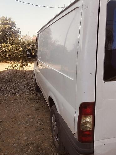 ford transit yuk: Ağ rəngli yük/furqon tipli Xüsusiyyətlər: - Barter mukun Pikap tipli — 7