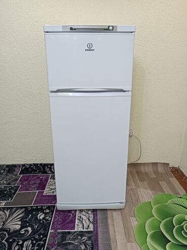 холодильник для вода: Холодильник Indesit, Б/у, Двухкамерный, De frost (капельный), 60 * 155 * 60