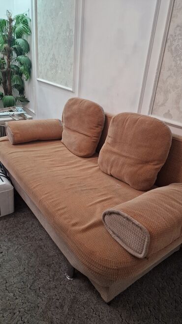 диван для девочек: Диван-керебет, түсү - Саргыч боз, Колдонулган