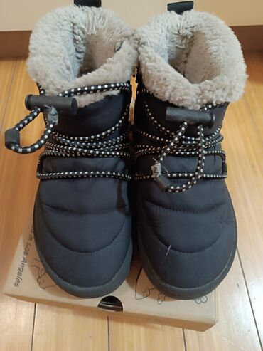 zimske patofne: Boots, Zara, Size - 35