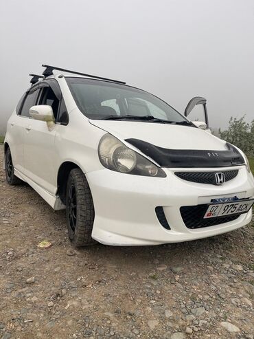 хонда фит белый: Honda Fit: 2001 г., 1.5 л, Вариатор, Бензин, Хэтчбэк