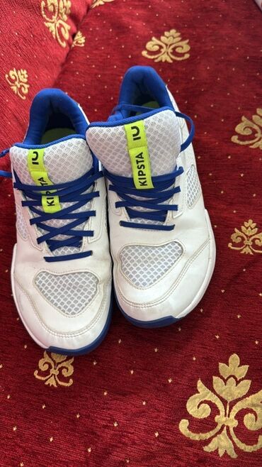 срочно продаю в связи с переездом: Кроссовки Kipsta (Decathlon) для спорта/активного отдыха. - Цвет