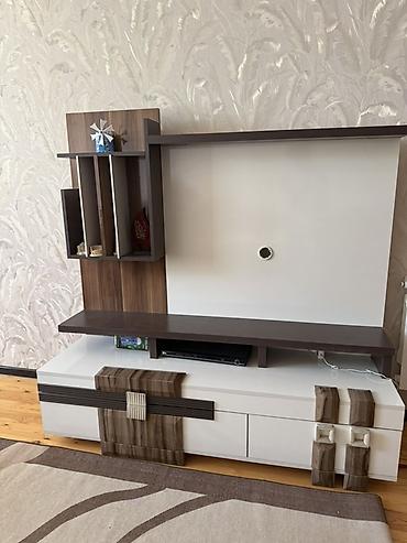 mebel kitab refleri: Mebel: TV stendi və divar paneli komplekti - Dizayn: Ağ və qəhvəyi — 2