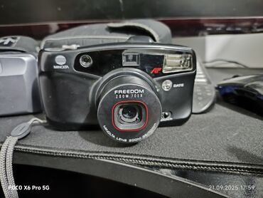 раскладные кнопочные телефоны: Пленочные компакт-камеры 1) Minolta Freedom Zoom 70EX - Встроенный