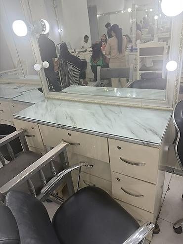 Salon, tibbi mebel: Gözəllik salonu avadanlıqları dəsti dırnaq masası 5 ədəd saç masası — 2