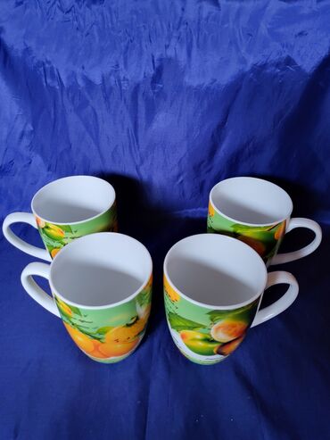 Čaše: Solje nove,vintaz univerzalne,porcelanske. Komada 4 i ceni — 5