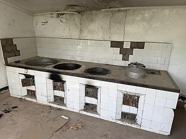 Пластиковые двери: Снос боло турган чон уйдун материалдары сатылат. Жалал Абадда(Манас) — 23