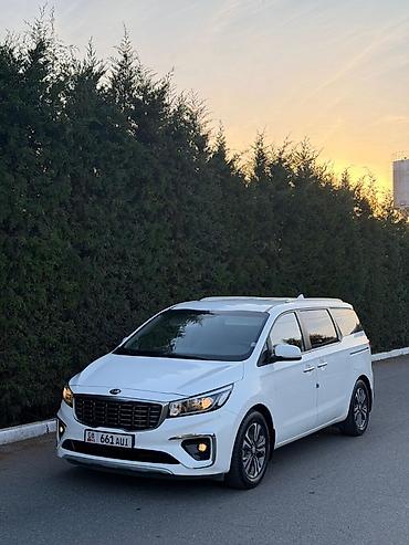 Kia Carnival: 2018 г., 2.2 л, Автомат, Дизель, Минивэн