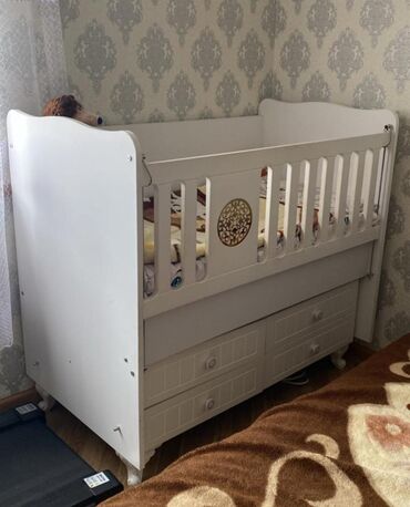 Uşaq və gənc otağı üçün dəstlər: Oğlan və qız üçün, Beşik