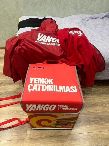 kafe masini: Tecili satilir!!! Canta kazak, yagmurluq cemi 45azn xahis olunur