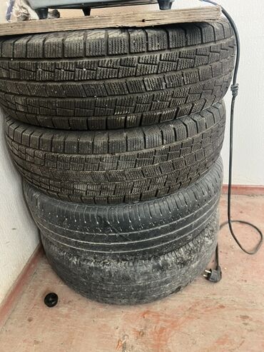 разноширокие шины: Комплект автомобильных шин, 4 штуки. - Тип протектора: 3 зимние шины