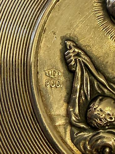 Italijanski vintage medaljon Bogorodica sa Isusom – srebro 800 Prelep — 2