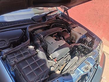 bmw m3 e92: Mercedes-Benz C-Class: 1.8 l | 1997 il Sedan — 9