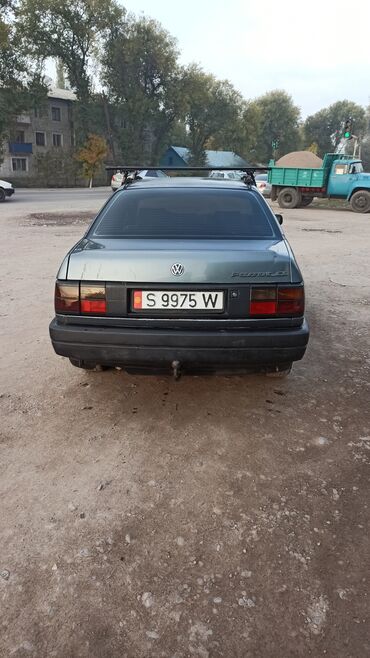 запчасти хайлендер: Volkswagen Passat: 1990 г., Механика, Бензин, Седан