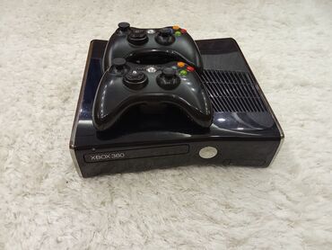azerbaycan xbox series x: Salam xbox 360 2 original jostikle 16 oyun 2 gta var birde kinekt