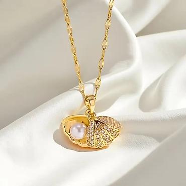 Ogrlice: Zlatna ogrlica sa medaljonom u obliku srca - Dizajn: srcasti medaljon — 9