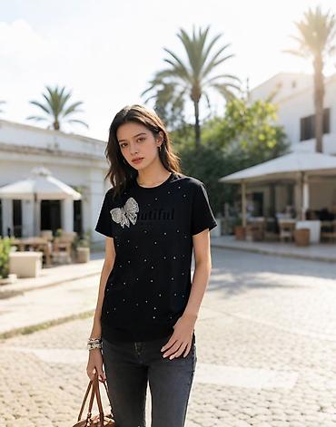 Majice kratkih rukava: Majice 
S M L 
Cena 2000 din — 13