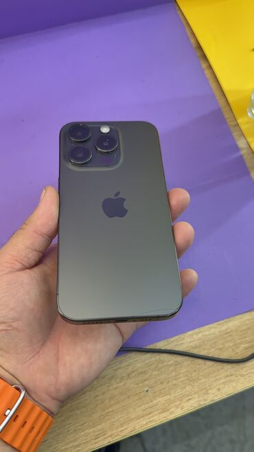 Apple iPhone: IPhone 15 Pro, Б/у, 256 ГБ, 85 % — 9