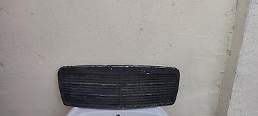 mercedes w202 radiator: W210Avtomobil üçün qabaq radiator barmaqlığı - Rəng: qara - Material — 2