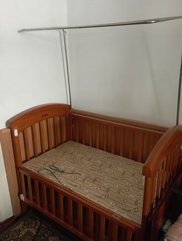 Детские кровати: Детская кровать + сборная люлька, высота спального места регулируется