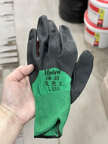 Перчатки хозяйственные: Рабочие перчатки Keiya L818. Перчатки с текстильной основой зелёного — 1