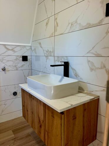 Kuće na prodaju: 98 kv. m, 3 sobe — 7