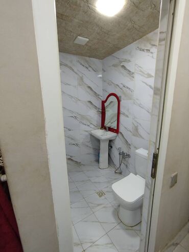 Uzunmüddətli kirayə mənzillər: 2 otaqdan 3 otaqa düzəlmə Evdə hər bir əşya var İsti su var istilik — 11