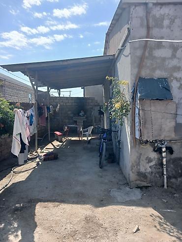 yeni gunesli kiraye evler heyet: 2 otaqlı həyət evi - Plan: 2 ayrı yataq otağı/otaq, zal, mətbəx və — 3
